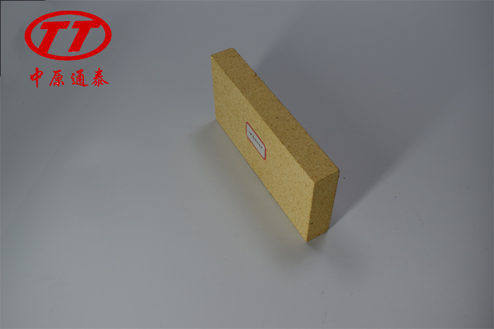 二級精品蜜桃无码APP三分片